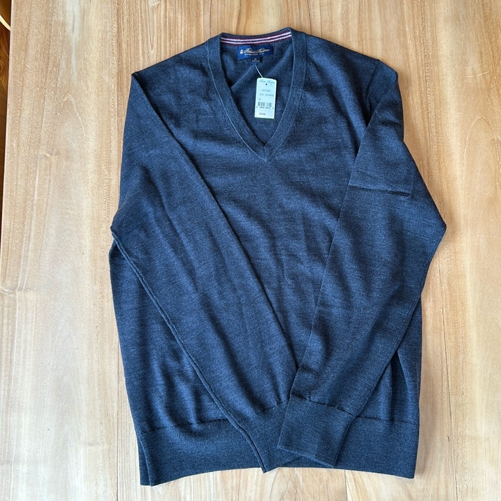 Gray long-sleeved Brooks Brothers V neck sweater, new with tags